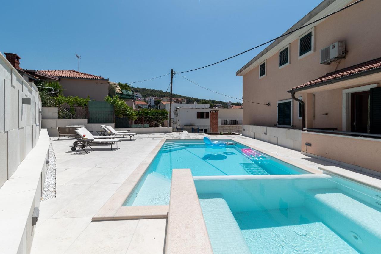 Apartment Sara Trogir Buitenkant foto