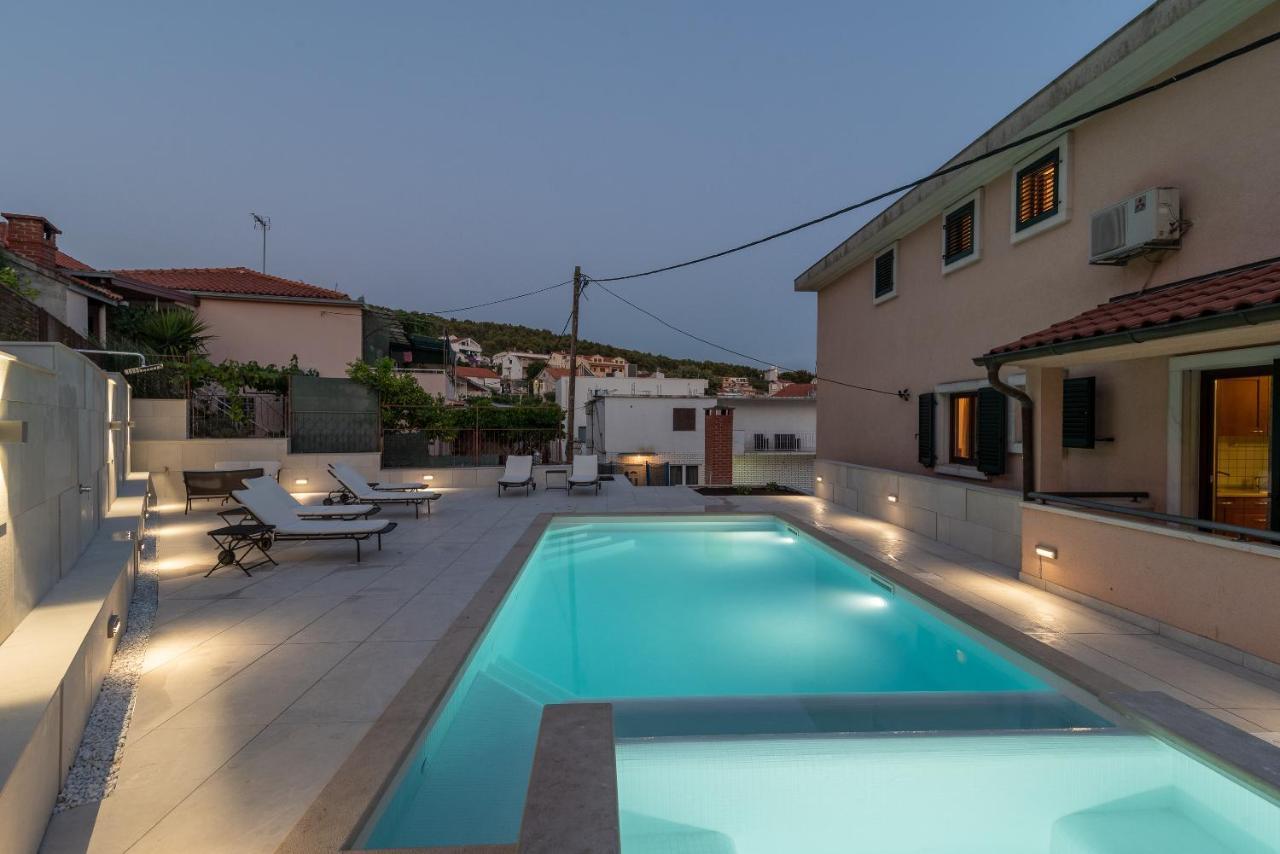 Apartment Sara Trogir Buitenkant foto