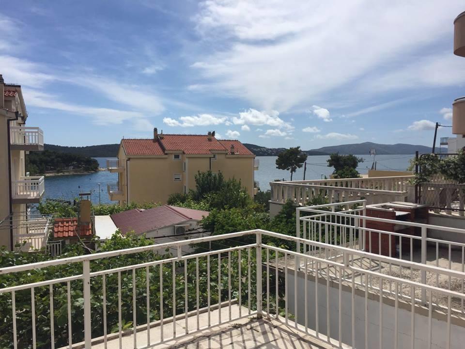 Apartment Sara Trogir Buitenkant foto